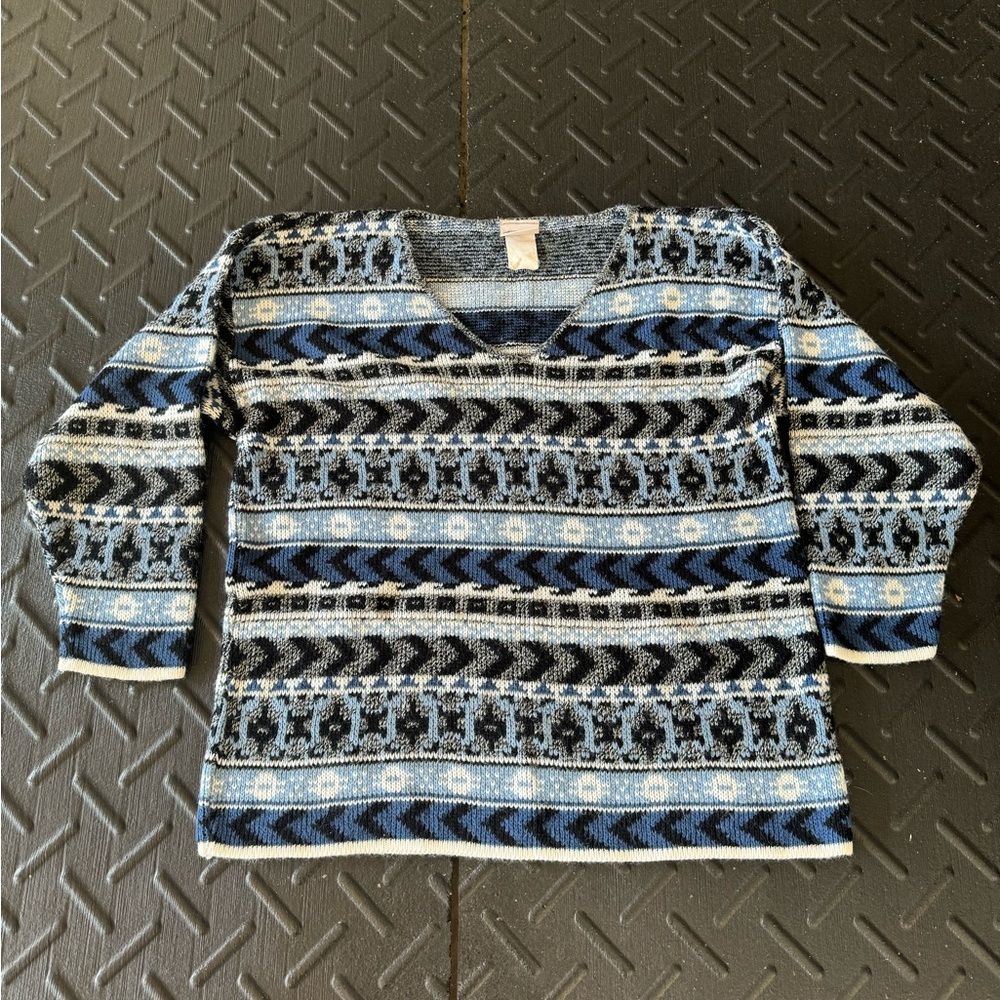 Women’s vintage sweater size medium